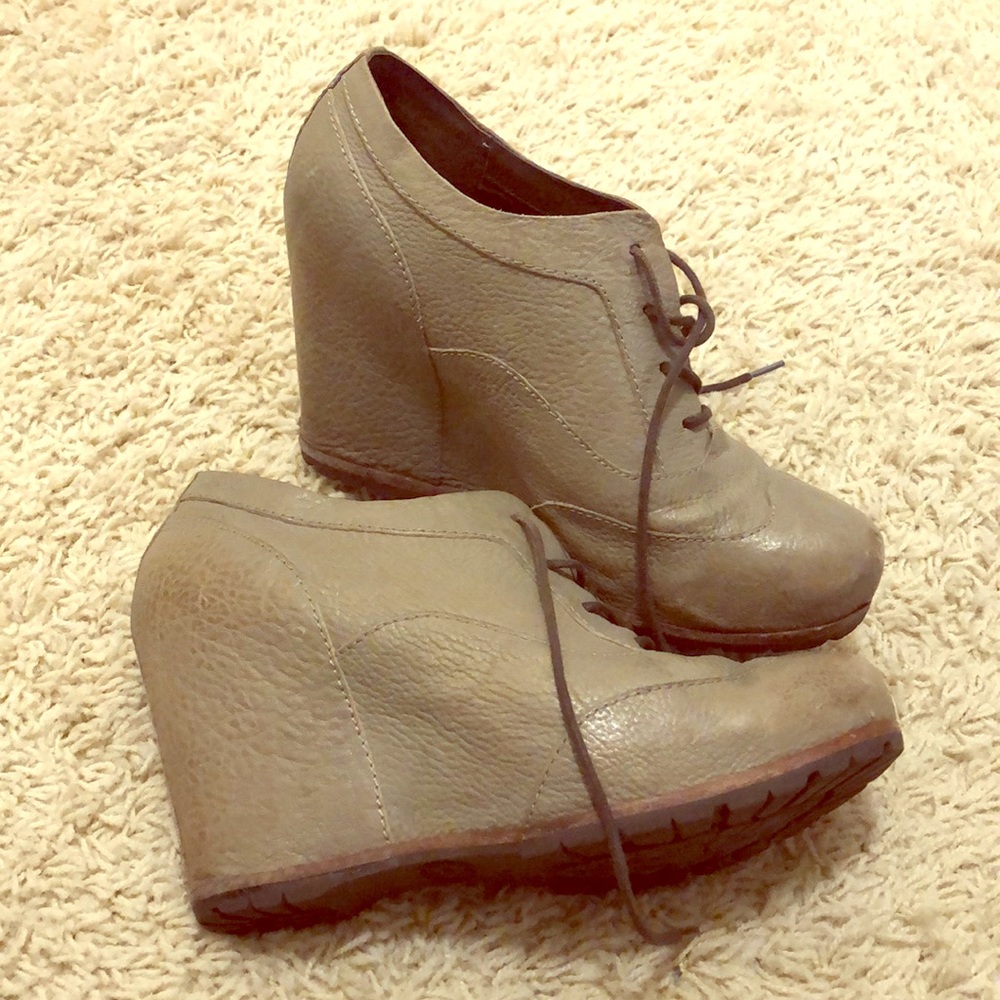 Amazing wedge shoes